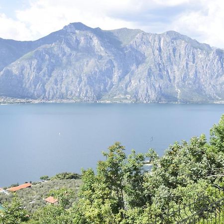 Casa Baceschi Lägenhet Malcesine Exteriör bild